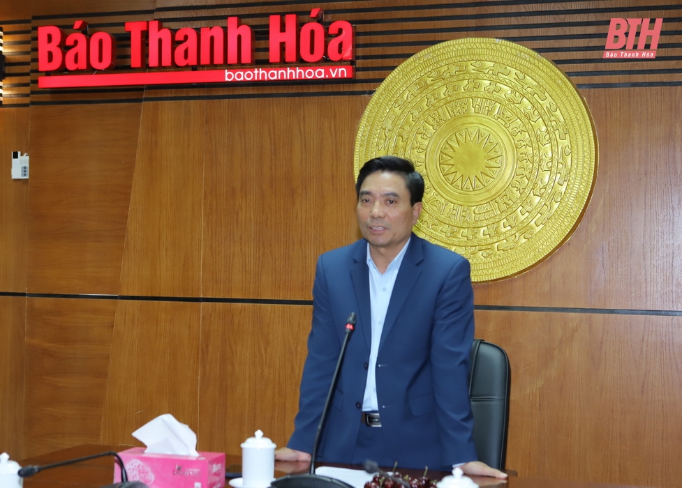 Bí thư Tỉnh ủy Nguyễn Doãn Anh thăm, động viên cán bộ, phóng viên, kỹ thuật viên Báo m88 link mới nhất và Đài Phát thanh - Truyền hình m88 link mới nhất