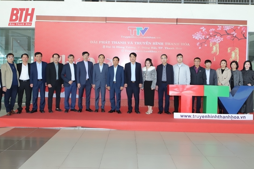 Bí thư Tỉnh ủy Nguyễn Doãn Anh thăm, động viên cán bộ, phóng viên, kỹ thuật viên Báo m88 link mới nhất và Đài Phát thanh - Truyền hình m88 link mới nhất