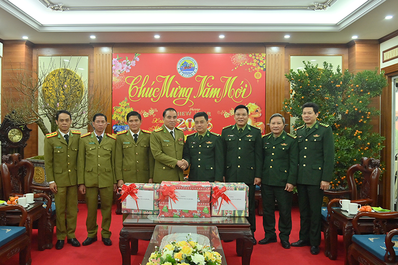 Ban Chỉ huy An ninh tỉnh Hủa Phăn (Lào) thăm, chúc Tết Bộ đội Biên phòng tỉnh link vào m88 mới nhất