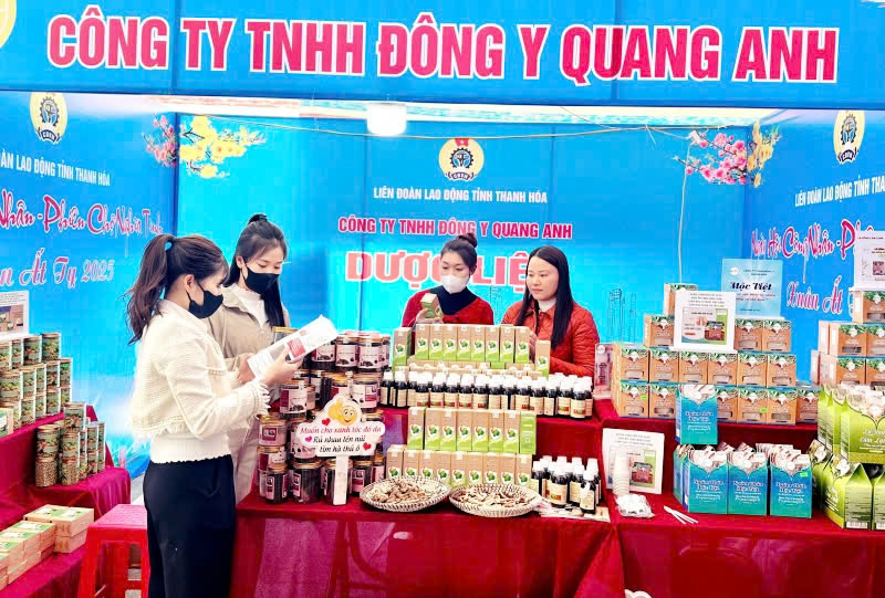 Khai mạc chương trình “Ngày hội công nhân - Phiên chợ nghĩa tình” Xuân Ất Tỵ 2025