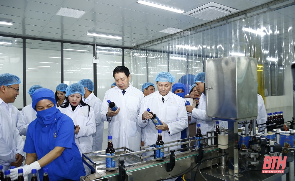 Chủ tịch UBND tỉnh Đỗ Minh Tuấn dự lễ ra quân sản xuất đầu năm tại m88 link mới nhất TNHH Thực phẩm và Thương mại dịch vụ Lê Gia