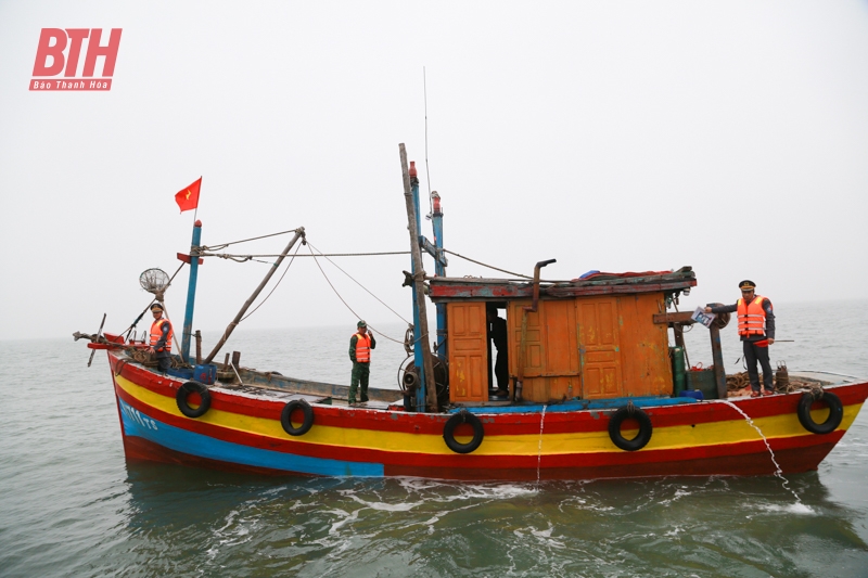 Tuần tra, kiểm soát trên vùng biển Thanh Hóa