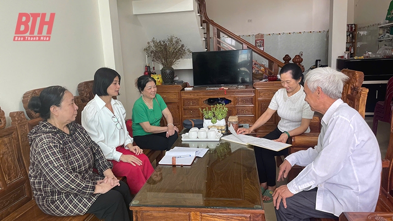 Những cầu nối tình làng nghĩa xóm