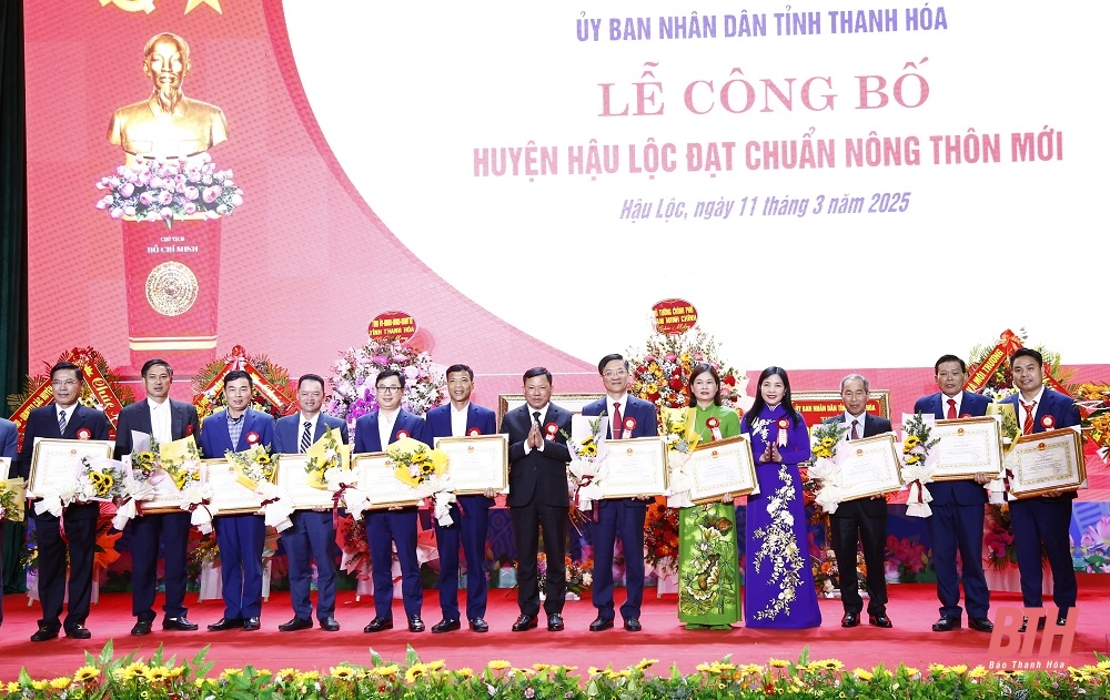 Huyện Hậu Lộc công bố đạt chuẩn nông thôn mới