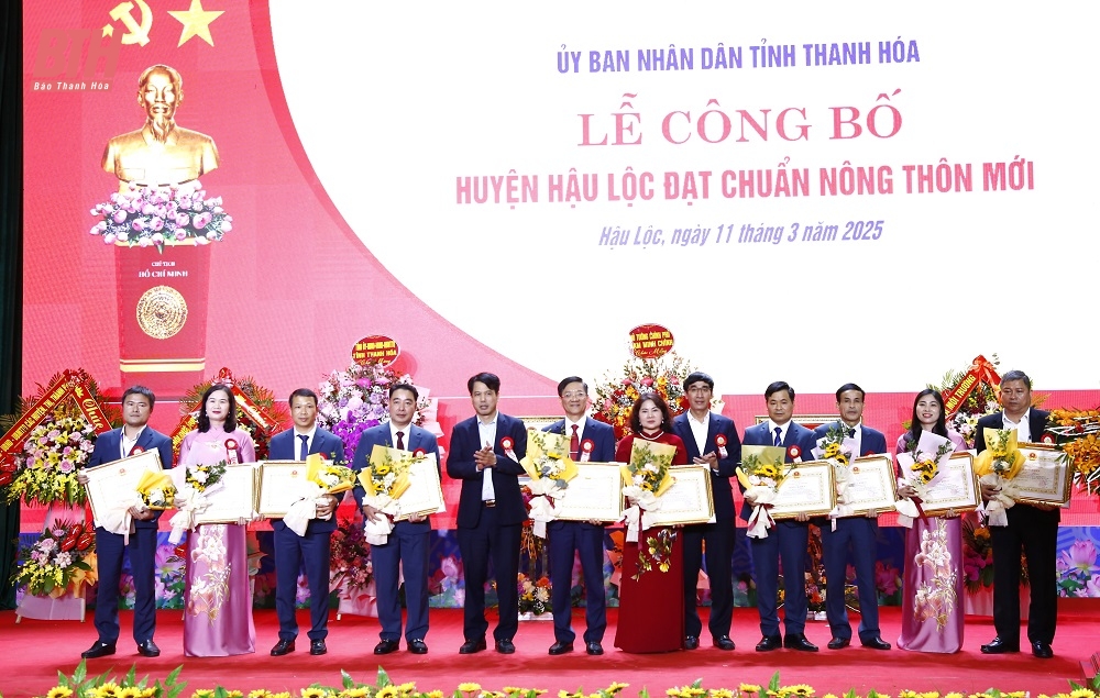 Huyện Hậu Lộc công bố đạt chuẩn nông thôn mới