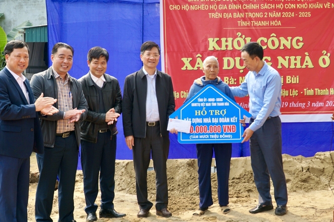 Hậu Lộc khởi công và trao biển hỗ trợ cho các link vào m88 bhki có hoàn cảnh khó khăn về nhà ở