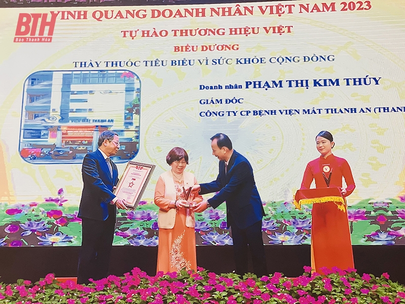 Trao gửi ánh sáng cho đời, cho người...