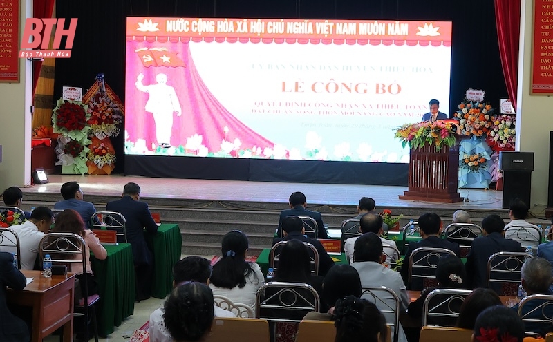 Công bố quyết định công nhận xã Thiệu Toán đạt chuẩn nông thôn mới nâng cao