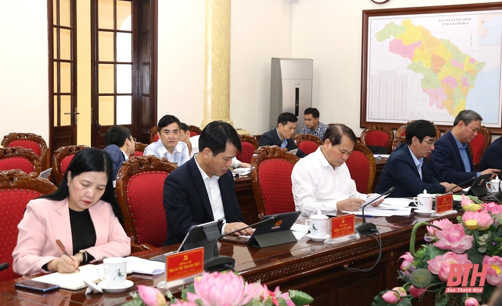 Ban Thường vụ Tỉnh ủy cho ý kiến vào các tờ trình của Đảng ủy UBND tỉnh về điều chỉnh, bổ sung kế hoạch đầu tư công