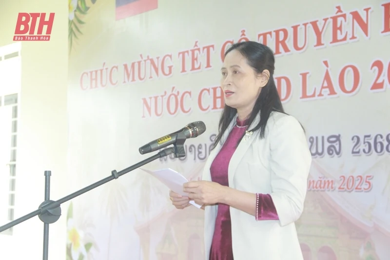 Trường ĐH Hồng Đức gặp mặt, giao lưu với lưu học sinh Lào nhân dịp Tết cổ truyền Bunpimay