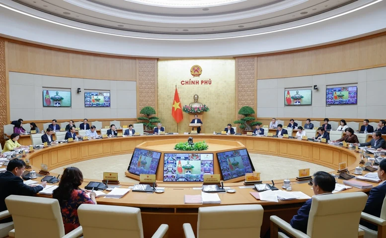 Thủ tướng: Càng khó khăn, thách thức, áp lực thì càng bản lĩnh, nỗ lực, phấn đấu vươn lên mạnh mẽ