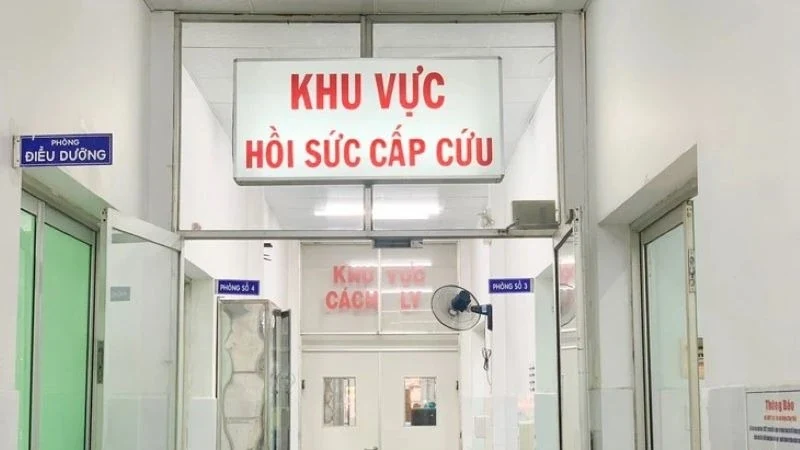 Bộ Y tế yêu cầu làm rõ nguyên nhân vụ 6 du khách ngộ độc rượu trái cây tại Ninh Thuận