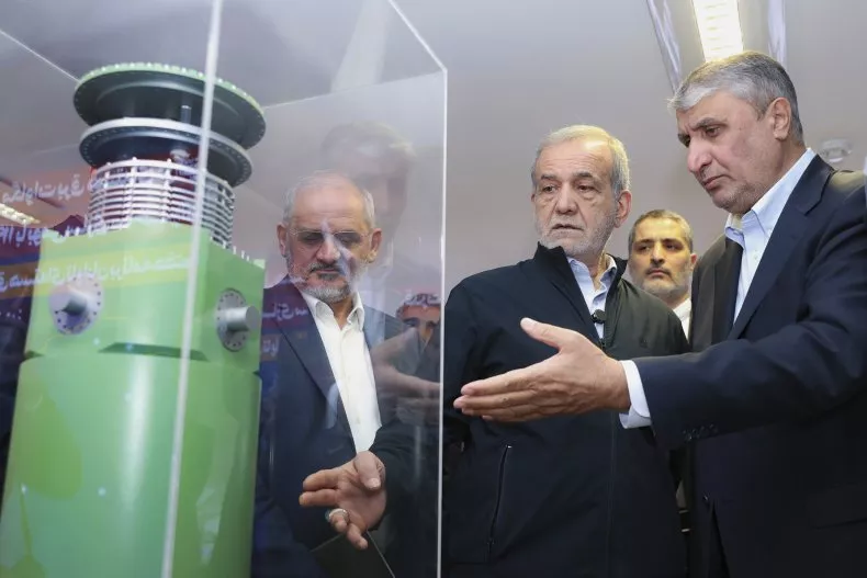Iran giới thiệu thành tựu hạt nhân trước cuộc đàm phán với Mỹ