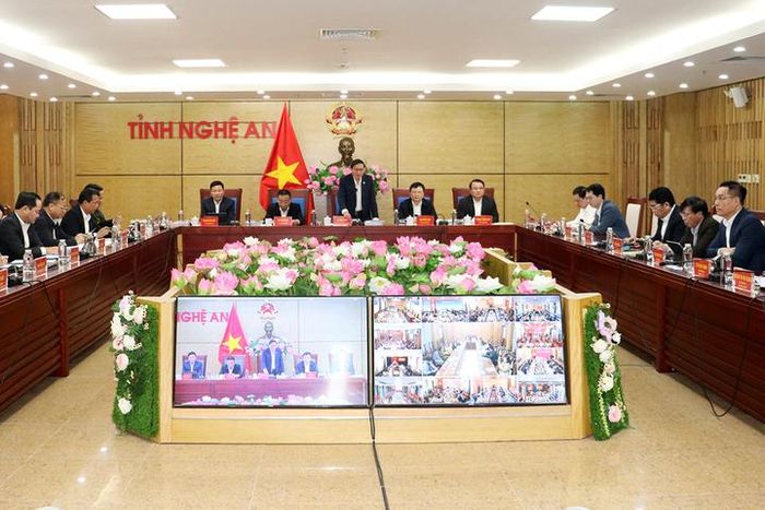 Trình Chính phủ ban hành quy định số lượng Phó Chủ tịch UBND tỉnh, xã trước 30/6