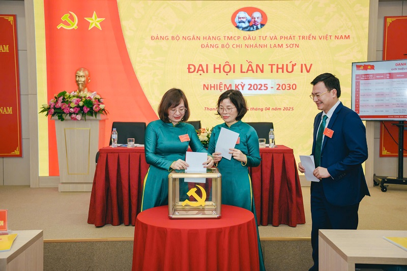 Đảng bộ BIDV Lam đăng ký m88 tăng tốc, bứt phá, quyết tâm hoàn thành thắng lợi các mục tiêu nhiệm kỳ 2025-2030