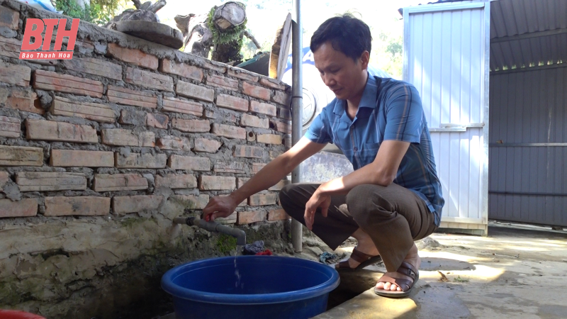 Nguy cơ mất an toàn từ việc học sinh vùng biên ra suối tắm, giặt do thiếu nước sinh hoạt