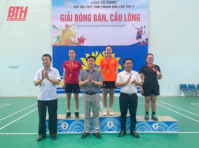 Giải bóng bàn, cầu lông - Đại hội TDTT tỉnh lần thứ X thành công tốt đẹp 