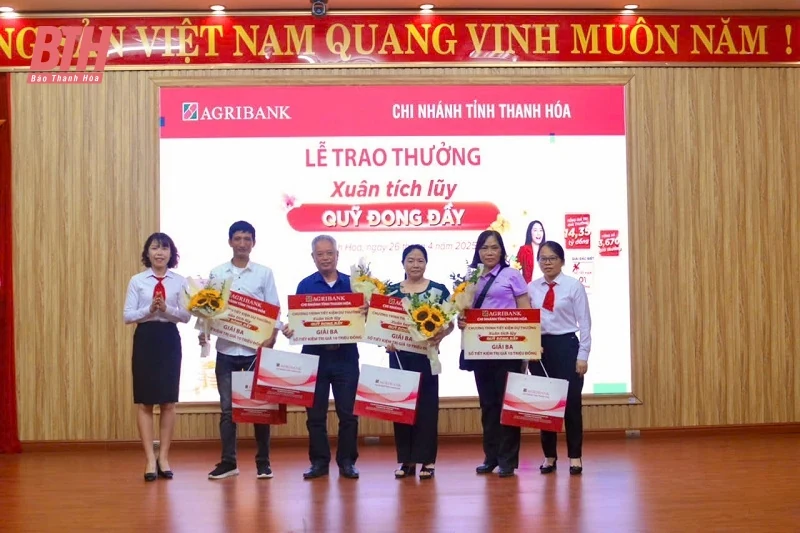 Agribank Thanh Hóa trao thưởng chương trình “Xuân tích lũy - Quỹ đong đầy”