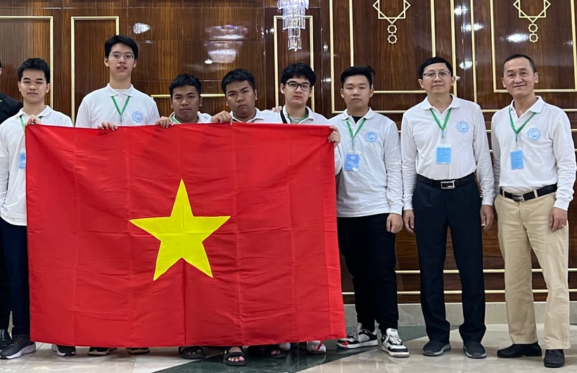 Việt Nam giành 6 huy chương Vàng thi Olympic Giao lưu Toán học Turkmenistan
