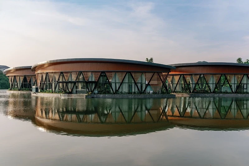 Tận hưởng son sắc LAMORI - LAM KINH vào những ngày đẹp nhất