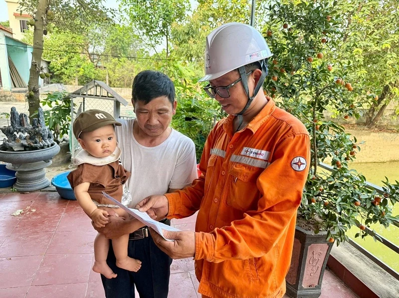 Công ty Điện lực nhà cái m88 tăng cường giải pháp đảm bảo cung ứng điện cho dịp nghỉ lễ 30/4, 1/5 và mùa hè 2025