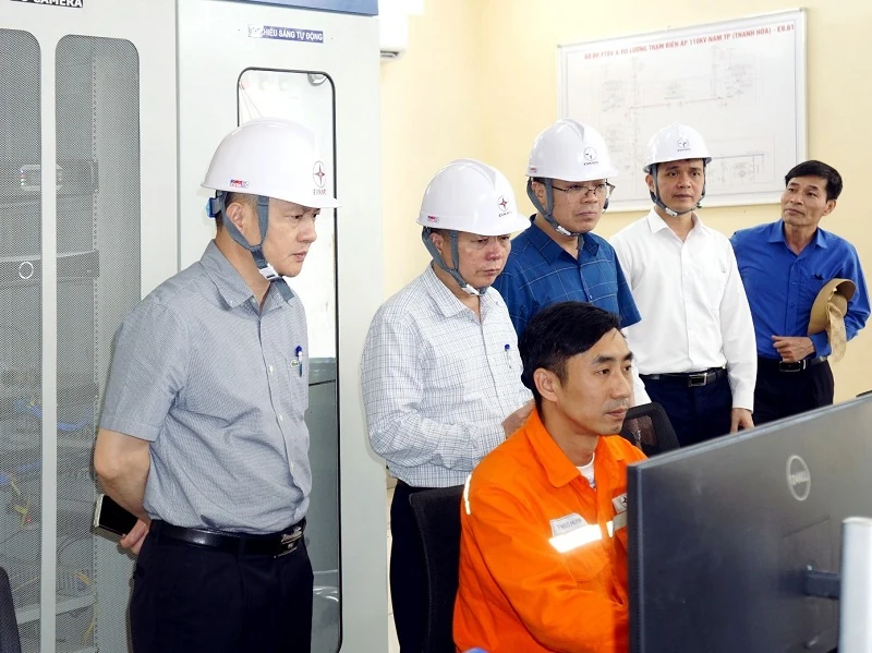 Công ty Điện lực nhà cái m88 tăng cường giải pháp đảm bảo cung ứng điện cho dịp nghỉ lễ 30/4, 1/5 và mùa hè 2025