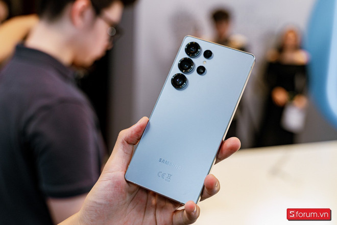 Top những mẫu smartphone chụp ảnh đẹp trong dịp nghỉ lễ 30/4 - 1/5