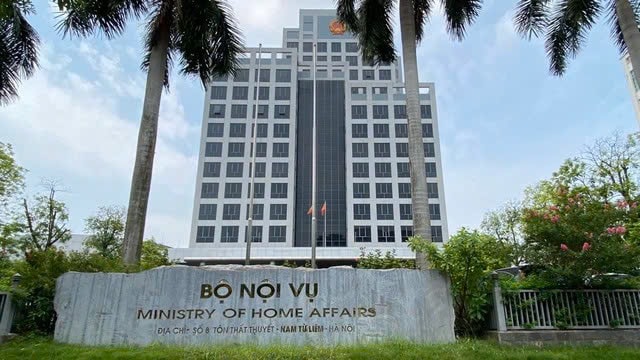 Sắp xếp ĐVHC: Bố trí nhân sự như thế nào? Vì sao không giữ lại thị xã, thành phố thuộc tỉnh?
