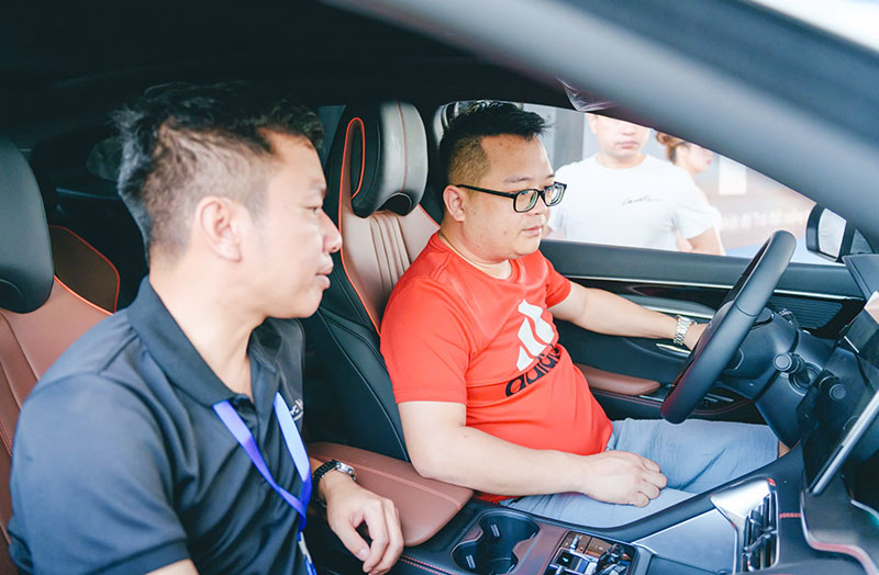 BYD Thanh Hóa ra mắt công nghệ đột phá và đại tiệc âm nhạc thăng hoa tại Quảng trường Lam Sơn