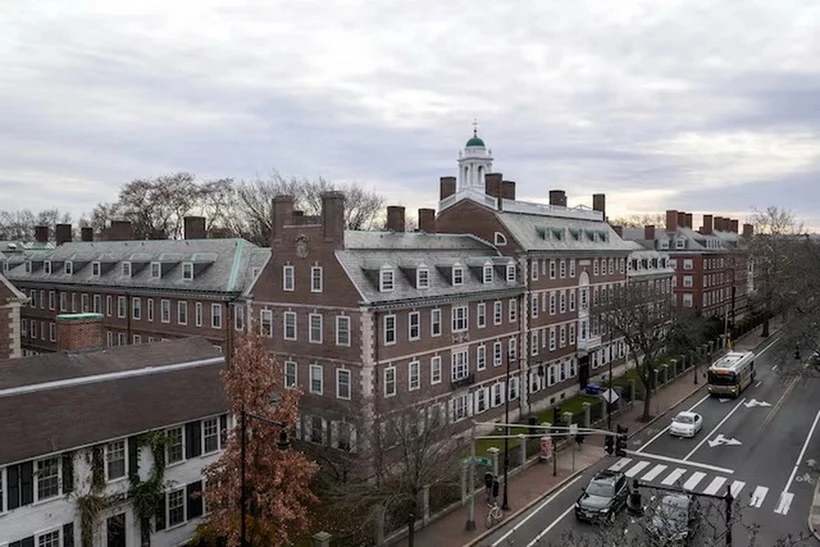 Bộ m88 cá cược thể thao trực tuyến Mỹ tạm dừng tài trợ 8 tỷ USD cho Đại học Harvard