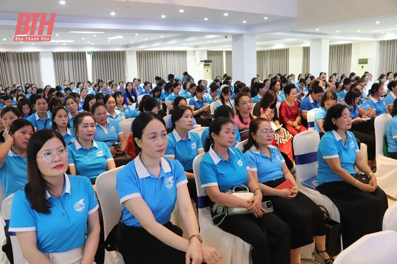 Triển khai kế hoạch lấy ý kiến của cán bộ, m88 the thao viên, phụ nữ về dự thảo Nghị quyết sửa đổi, bổ sung một số điều của Hiến pháp nước năm 2013.