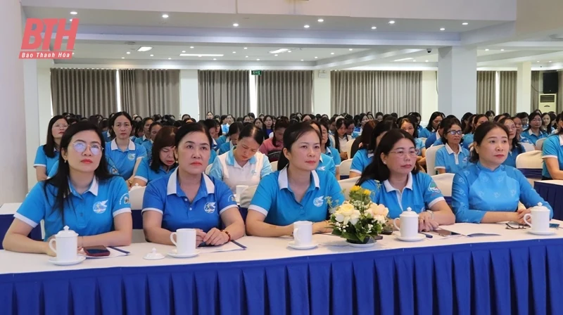 Triển khai kế hoạch lấy ý kiến của cán bộ, m88 the thao viên, phụ nữ về dự thảo Nghị quyết sửa đổi, bổ sung một số điều của Hiến pháp nước năm 2013.