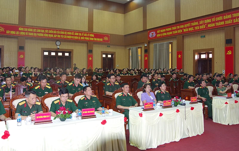 Tuyên dương điển hình tiên tiến phụ nữ lực lượng vũ trang tỉnh giai đoạn 2020-2025