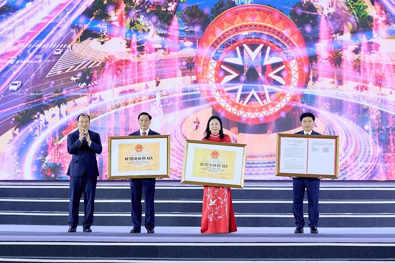 “ Bản hòa tấu” nghệ thuật đỉnh cao mở màn Tuần lễ Văn hóa Du lịch Hà Nam 2025