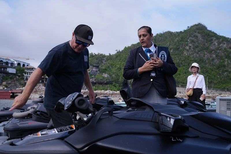 Show diễn jetski bắn pháo hoa tại Cát Bà vượt qua vòng thẩm định Guinness, xác lập hai kỷ lục thế giới trên biển