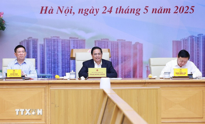 Thủ tướng: Triển khai ngay giải pháp để giảm chênh lệch giá vàng trong nước và quốc tế