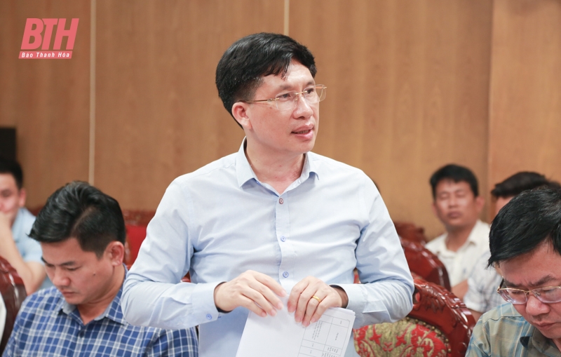 Phó Chủ tịch UBND dang nhap m88 Lê Đức Giang nghe báo cáo một số nội dung của ngành Nông nghiệp và Môi trường