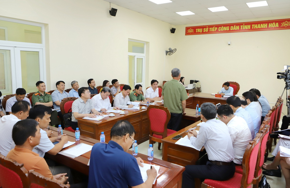 Bí thư m m88 Nguyễn Doãn Anh tiếp, đối thoại với công dân về các vụ việc khiếu kiện kéo dài