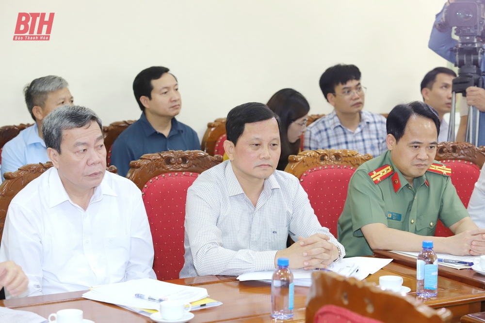 Bí thư m m88 Nguyễn Doãn Anh tiếp, đối thoại với công dân về các vụ việc khiếu kiện kéo dài