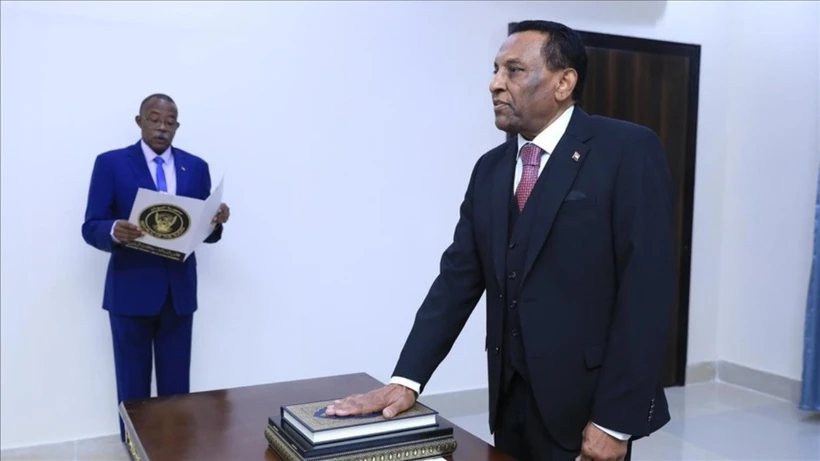 Tân Thủ tướng Sudan tuyên thệ nhậm chức, thảo luận các ưu tiên mới của chính phủ