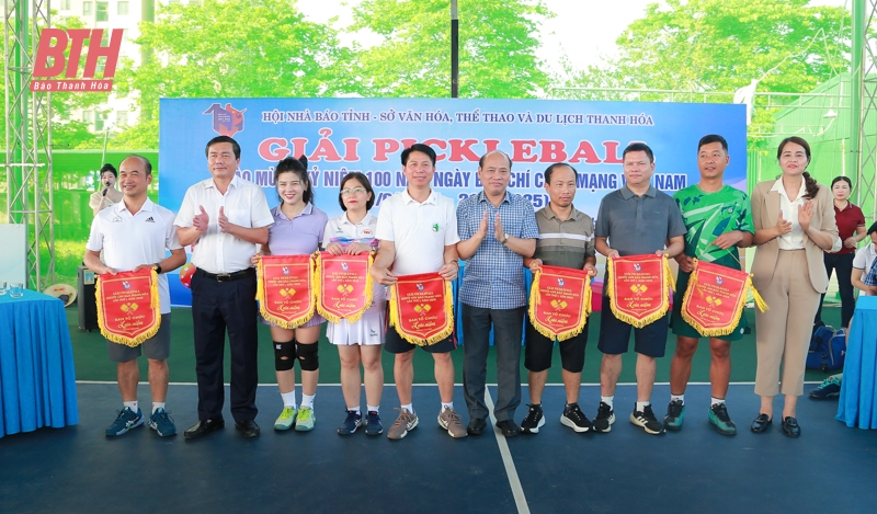 Gần 100 VĐV tranh tài tại Giải Pickleball chào mừng kỷ niệm 100 năm ngày Báo chí Cách mạng Việt Nam