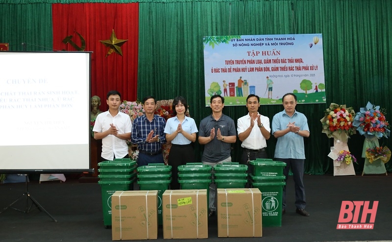 200 hộ dân tham gia tập huấn phân loại, giảm thiểu rác thải nhựa