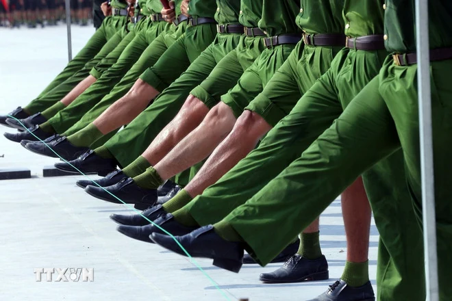 Phó Thủ tướng: Chuẩn bị tốt buổi truyền hình trực tiếp lễ diễu binh, diễu hành