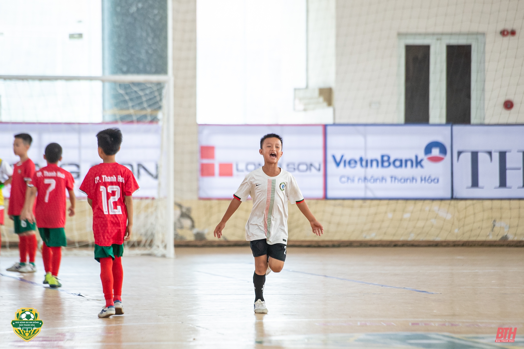 Loạt penalty nghẹt thở đưa Thạch Thành vào bán kết, chia tay ĐKVĐ U8 TP link đăng nhập m88 Hoá