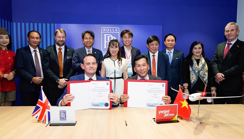 Vietjet ký đơn m88 the thao mới 40 động cơ Trent 7000 với Rolls-Royce