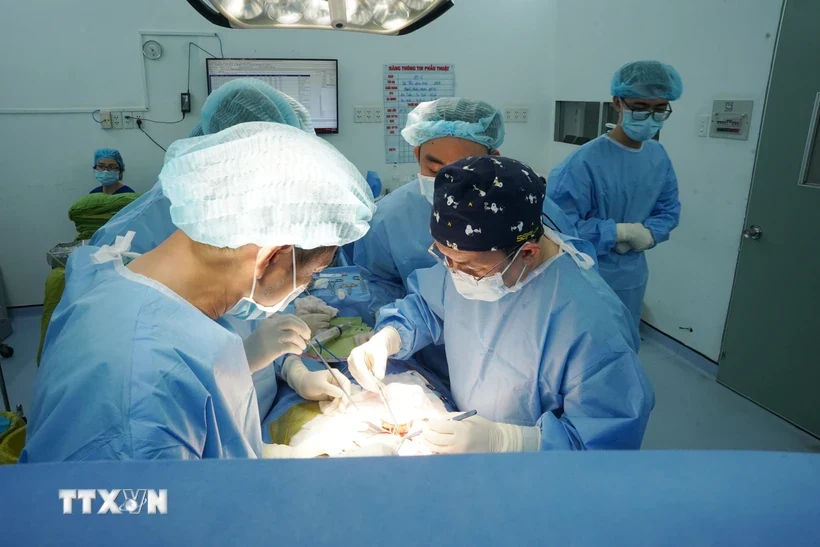 Hoàn thành 7 ca ghép tạng xuyên Việt từ một người chết não