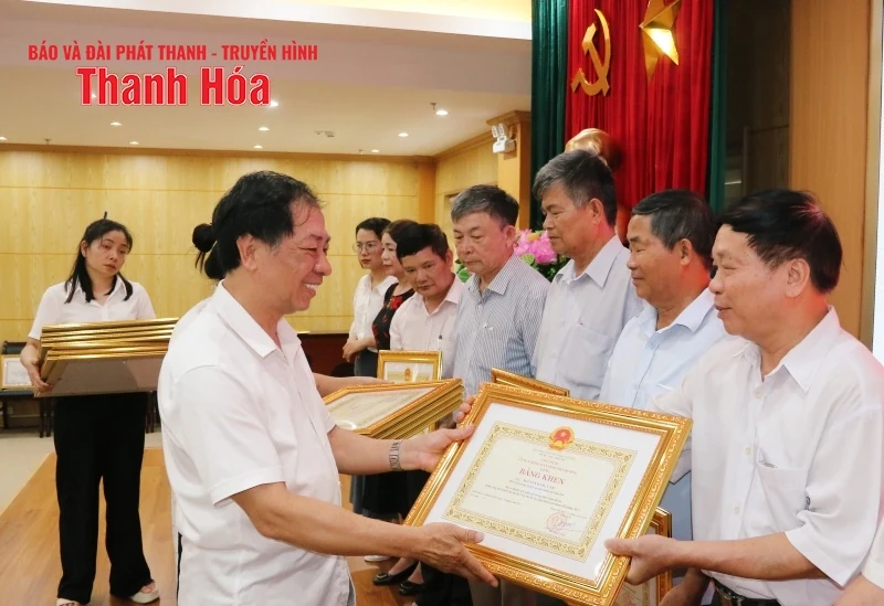 Đẩy mạnh phong trào thi đua yêu nước “Tuổi cao - Gương sáng”