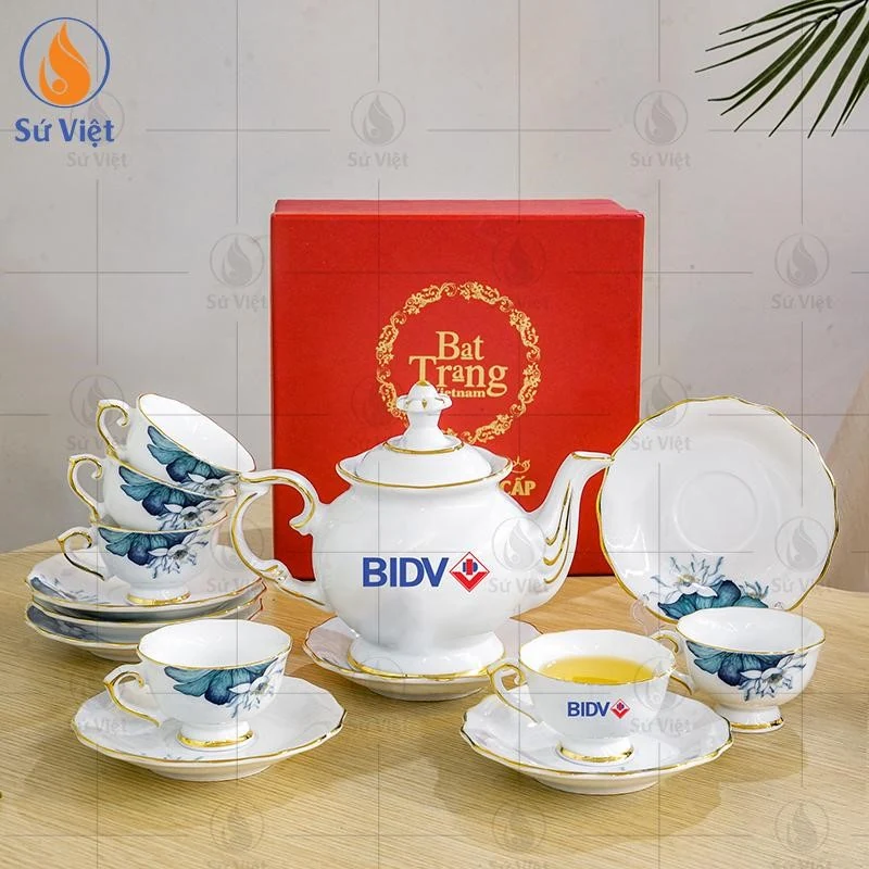 Gốm sứ truyền thống: Chạm tới cảm xúc khách hàng