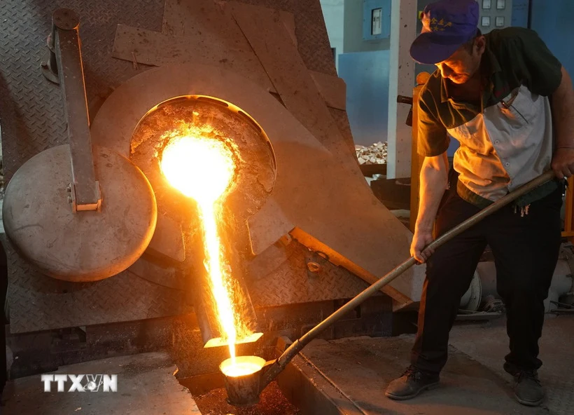 Tổng thống Mỹ ra thông báo áp thuế 50% đối với đồng nhập khẩu