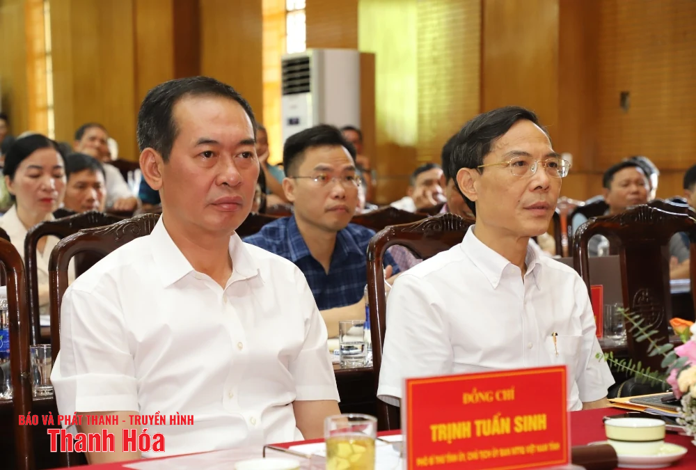 Bộ trưởng Bộ Dân tộc và Tôn giáo Đào Ngọc Dung tiếp xúc cử tri phường Tĩnh Gia